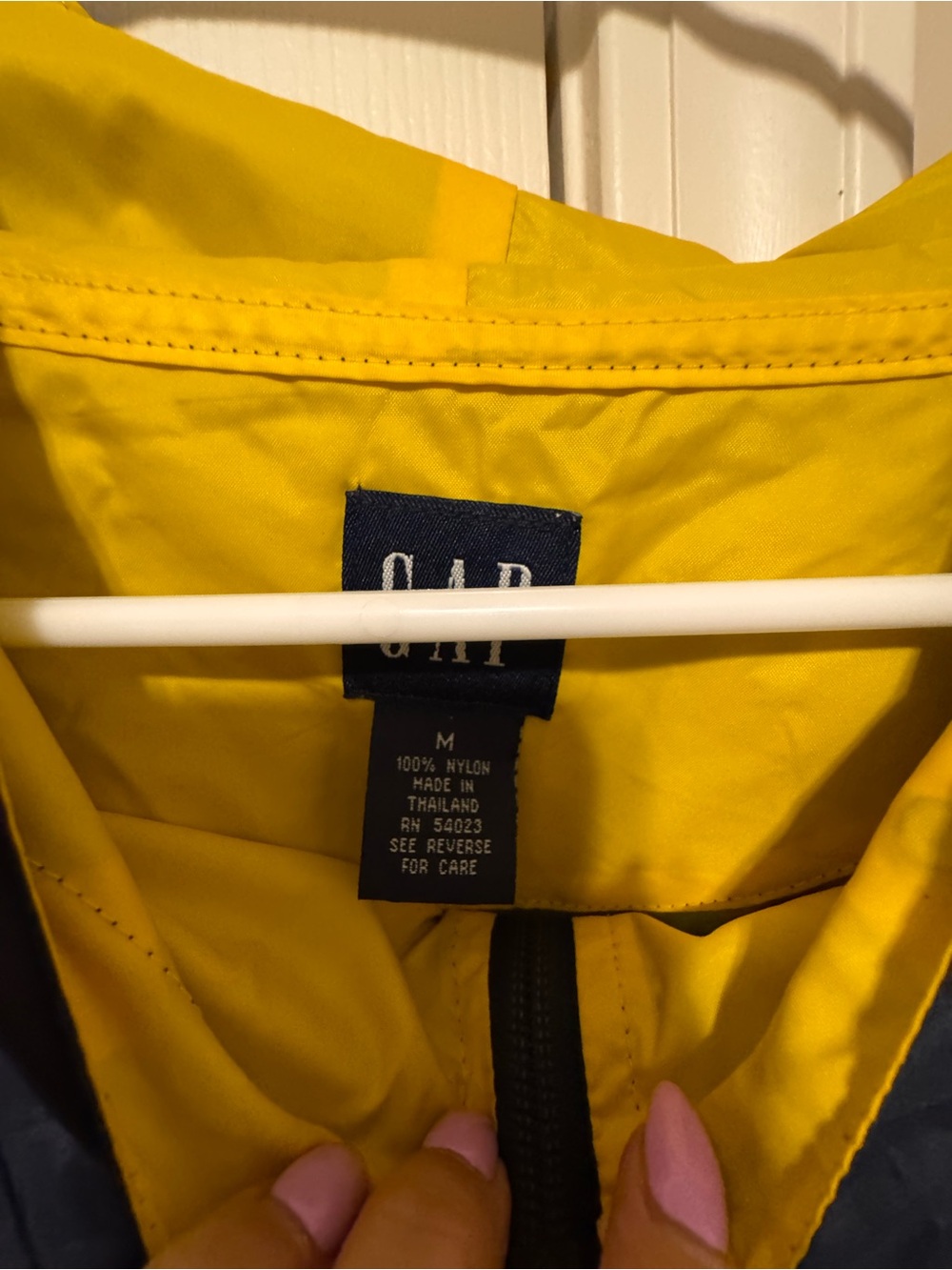 GAP Navy and Yellow Men's Hooded Anorak Rain Jacket - Picture 5 of 5